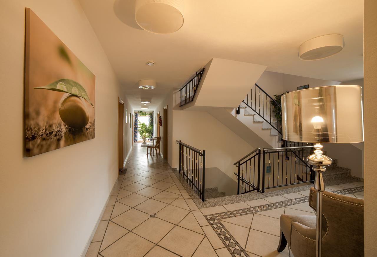Berg Hotel Weingarten Garni Римстинг Экстерьер фото
